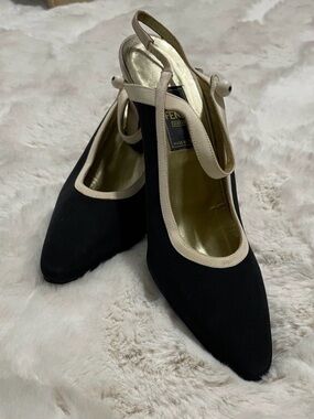 Fendi 💯 Authentic Black and Cream Mary Jane Heels with Button Strap